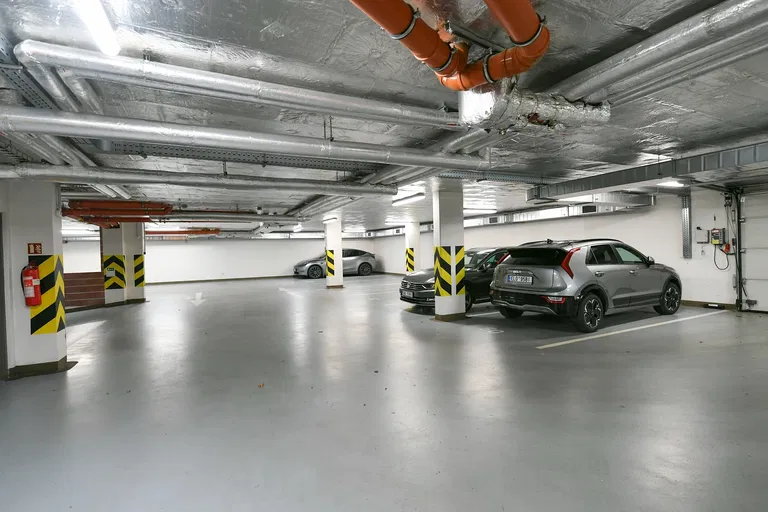 Harlacherova, Záběhlice - Prague 10 | Rent, Apartment, One-bedroom (2+kk), 63 m²