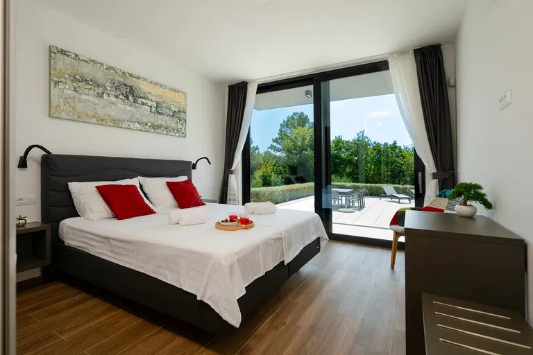 Chorvatsko, Istrie - Pula | Prodej, Rodinný dům, 5+kk, 285 m²