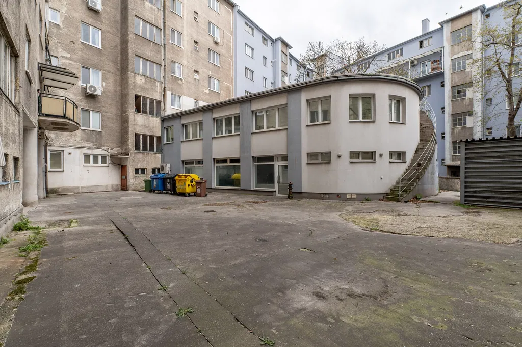 Radlinského, Staré Mesto - Bratislava I | Prodej, Kancelářské prostory, 637.9 m²