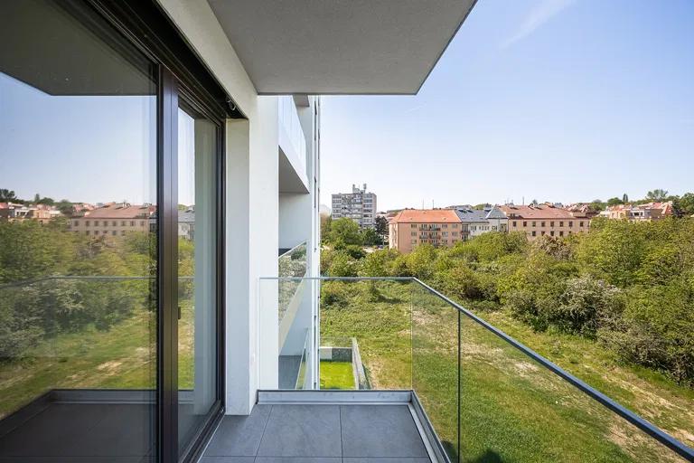 V Třešňovce, Hrdlořezy - Praha 9 | Pronájem, Byt, 1+kk, 45 m²