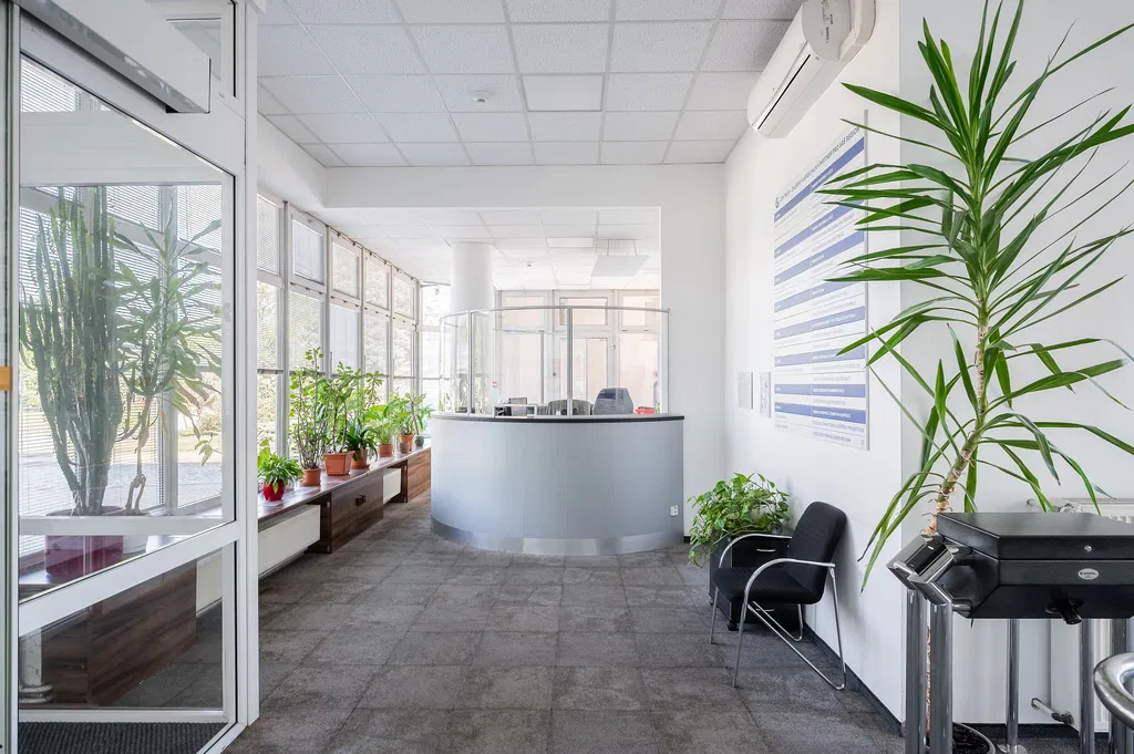 U Nákladového nádraží, Strašnice - Praha 3 | Pronájem, Administrativní budova, 3 977 m²