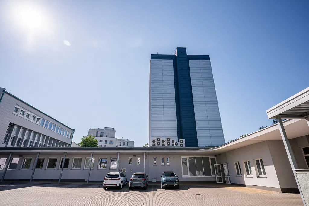 U Nákladového nádraží, Strašnice - Praha 3 | Pronájem, Administrativní budova, 3 977 m²