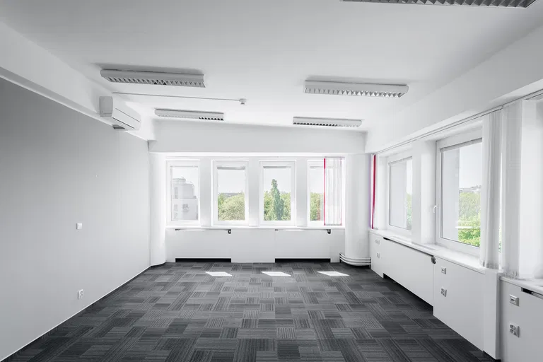 U Nákladového nádraží, Strašnice - Praha 3 | Pronájem, Administrativní budova, 3 977 m²