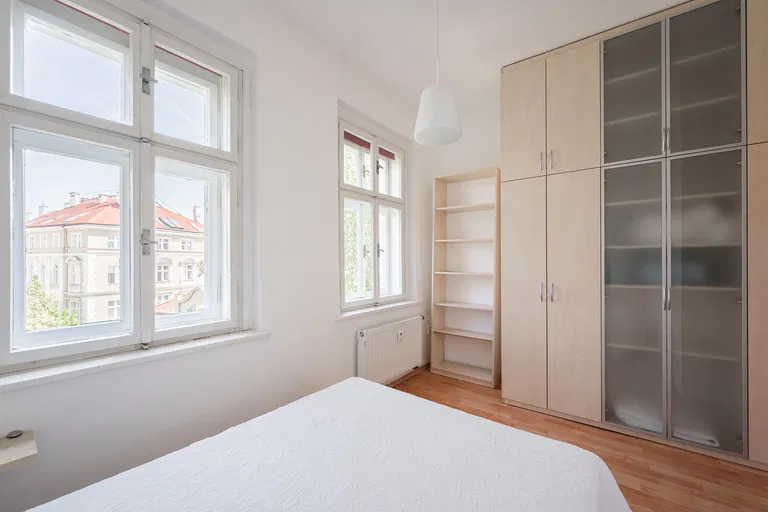 Londýnská, Vinohrady - Prague 2 | Rent, Apartment, Three-bedroom (4+kk), 75 m²