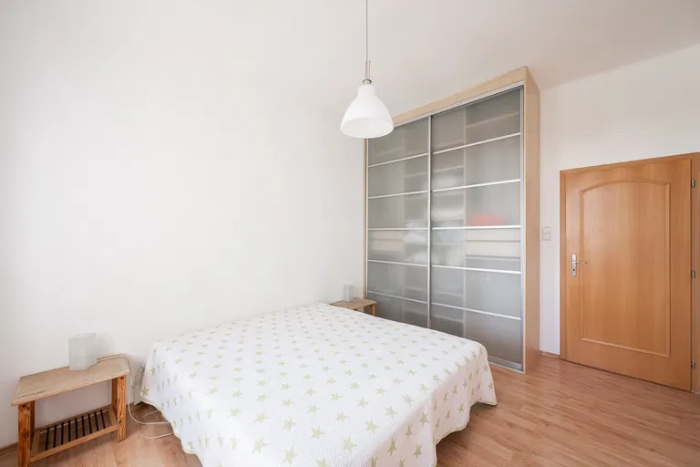Londýnská, Vinohrady - Prague 2 | Rent, Apartment, Three-bedroom (4+kk), 75 m²