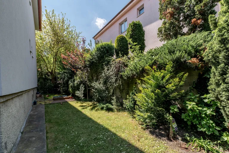 Koreničova, Staré Mesto - Bratislava I | Prodej, Administrativní budova