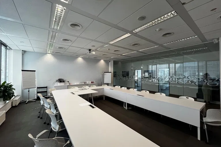 Radlická, Jinonice - Prague 5 | Rent, Office building, 3 638 m²