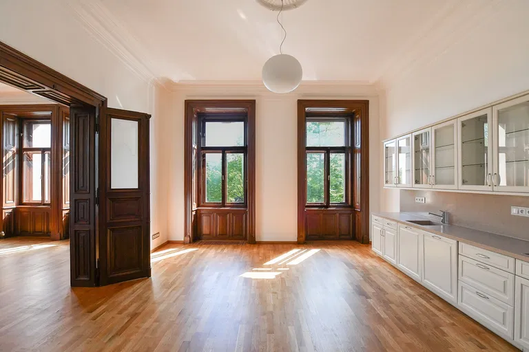 Malostranské nábřeží, Malá Strana - Prague 1 | Rent, Apartment, Three-bedroom (4+1), 183 m²