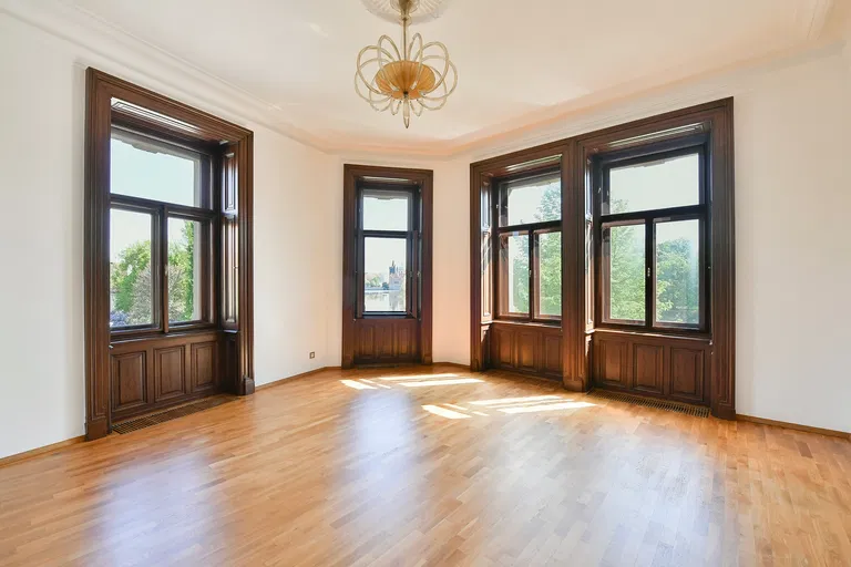 Malostranské nábřeží, Malá Strana - Prague 1 | Rent, Apartment, Three-bedroom (4+1), 183 m²