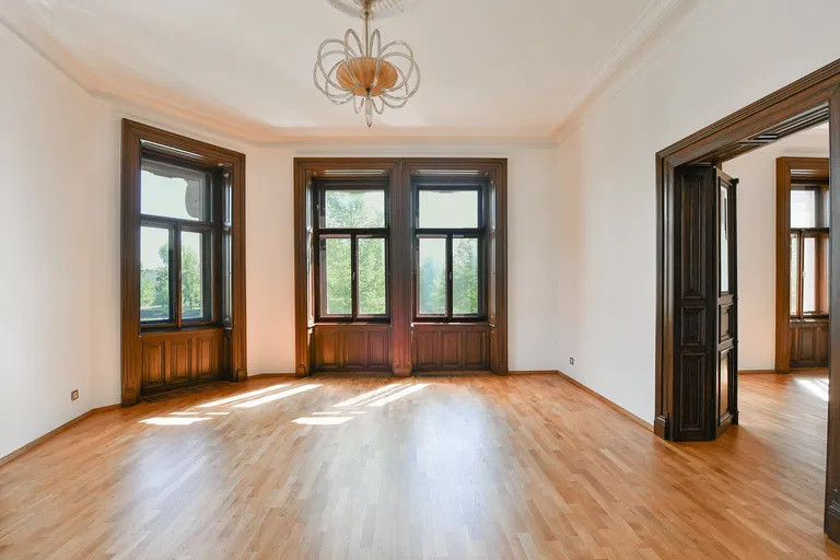 Malostranské nábřeží, Malá Strana - Prague 1 | Rent, Apartment, Three-bedroom (4+1), 183 m²
