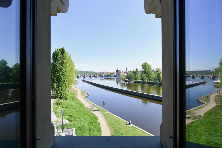 Malostranské nábřeží, Malá Strana - Prague 1 | Rent, Apartment, Three-bedroom (4+1), 183 m²