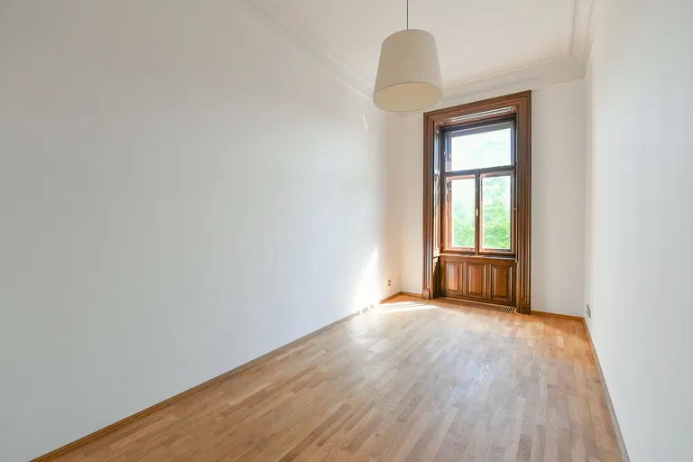 Malostranské nábřeží, Malá Strana - Prague 1 | Rent, Apartment, Three-bedroom (4+1), 183 m²