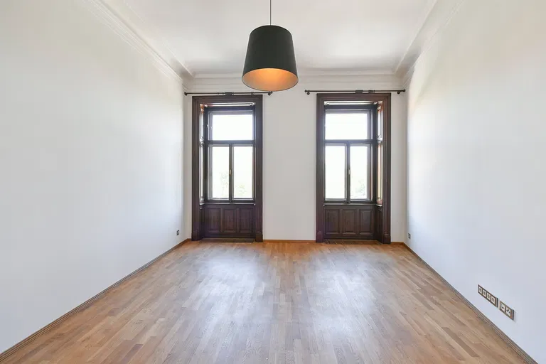 Malostranské nábřeží, Malá Strana - Prague 1 | Rent, Apartment, Three-bedroom (4+1), 183 m²