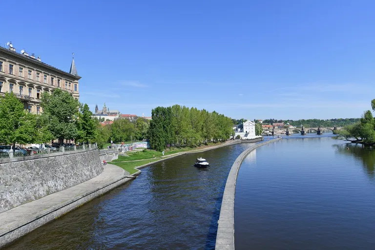 Malostranské nábřeží, Malá Strana - Prague 1 | Rent, Apartment, Three-bedroom (4+1), 183 m²