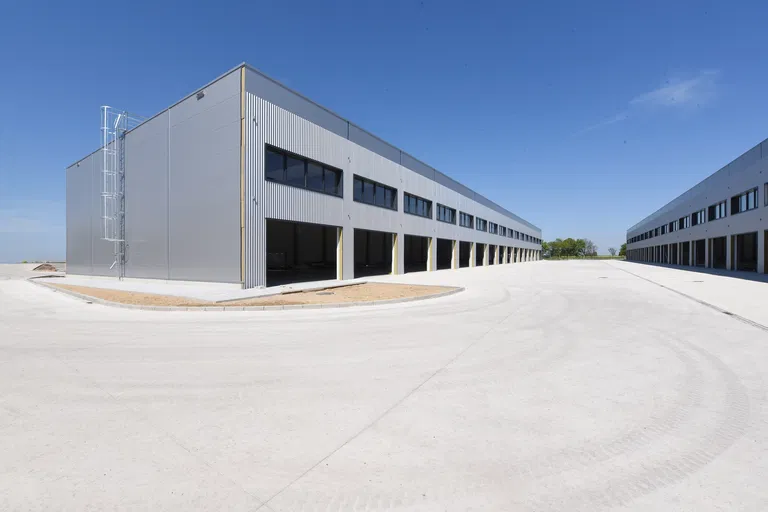 U Špejcharu, Tuchoměřice - Praha-západ | Pronájem, Průmyslový areál, 370 - 3777 m²