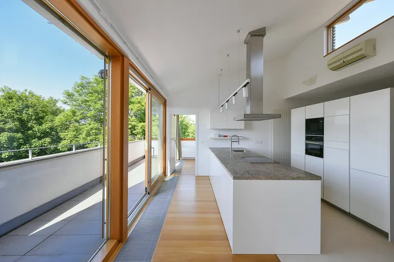 Na Bučance, Nusle - Prague 4 | Rent, Apartment, Four-bedroom (5+kk), 198 m²
