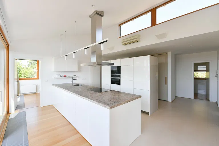 Na Bučance, Nusle - Prague 4 | Rent, Apartment, Four-bedroom (5+kk), 198 m²