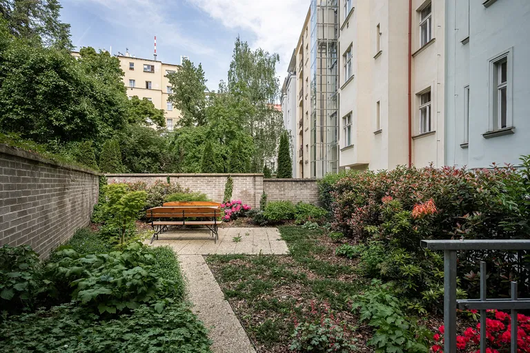 Polská, Vinohrady - Praha 2 | Pronájem, Byt, 1+1, 47 m²