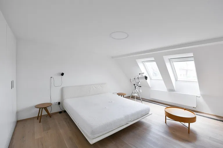 Jana Zajíce, Bubeneč - Praha 7 | Pronájem, Byt, 3+1, 115 m²