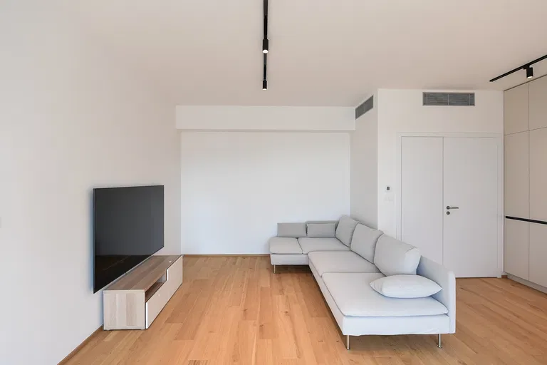 Tetauerova, Žižkov - Prague 3 | Rent, Apartment, Three-bedroom (4+kk), 128 m²