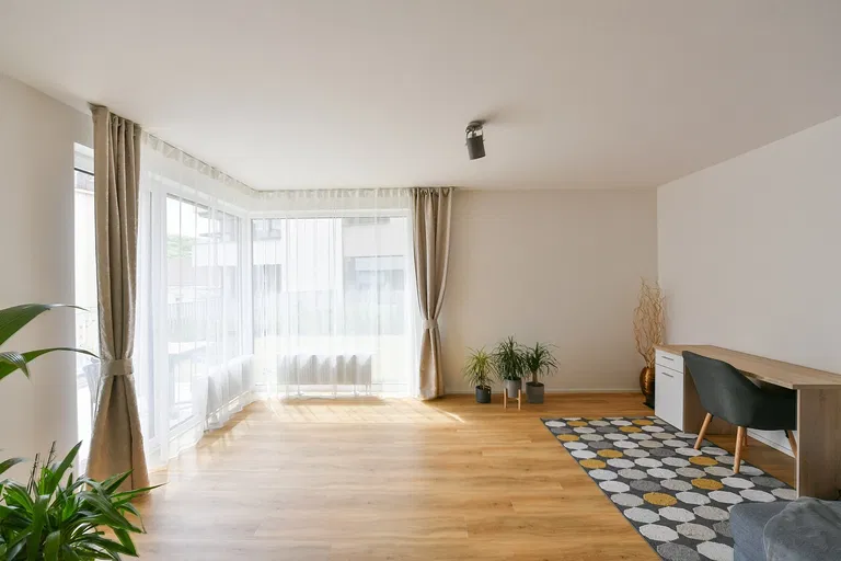 Holečkova, Smíchov - Praha 5 | Pronájem, Byt, 2+kk, 81 m²
