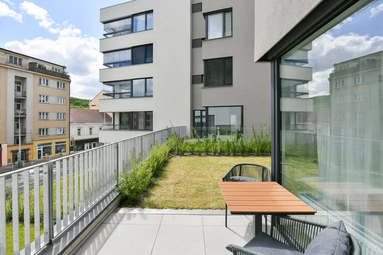 Holečkova, Smíchov - Praha 5 | Pronájem, Byt, 2+kk, 81 m²
