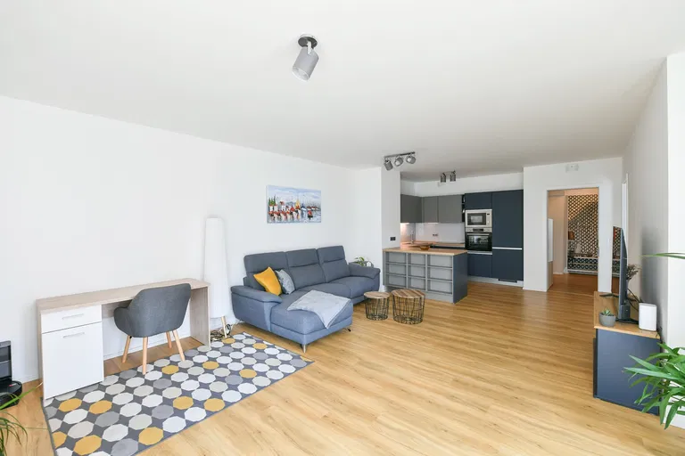 Holečkova, Smíchov - Praha 5 | Pronájem, Byt, 2+kk, 81 m²