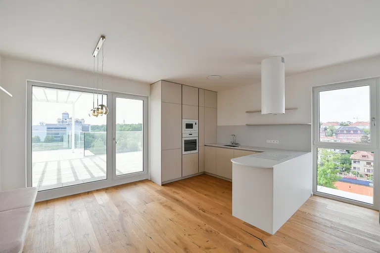 Ramonova, Strašnice - Prague 10 | Rent, Apartment, Three-bedroom (4+kk), 167 m²