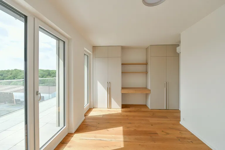 Ramonova, Strašnice - Prague 10 | Rent, Apartment, Three-bedroom (4+kk), 167 m²