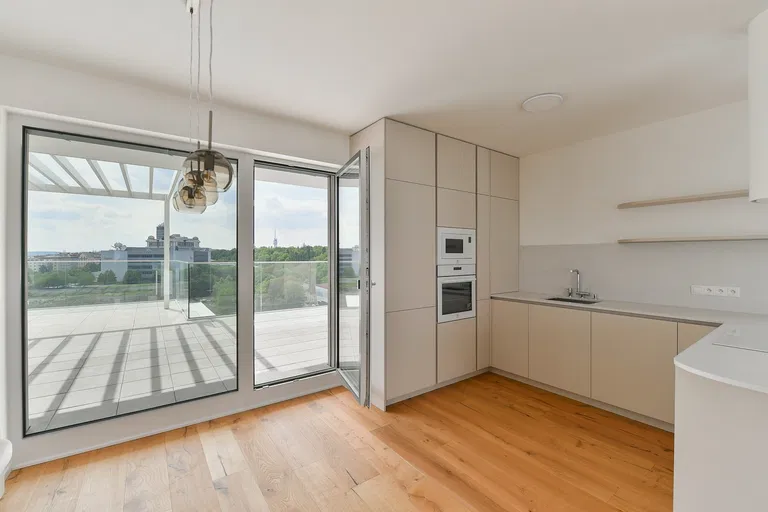 Ramonova, Strašnice - Prague 10 | Rent, Apartment, Three-bedroom (4+kk), 167 m²