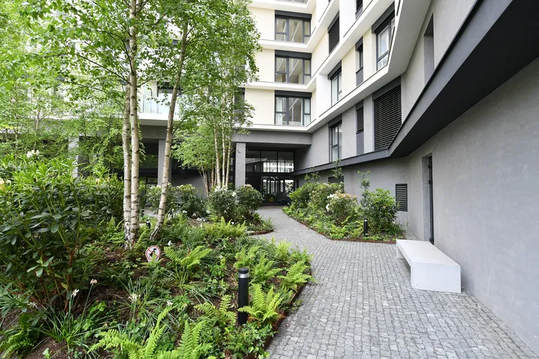 Ramonova, Strašnice - Prague 10 | Rent, Apartment, Three-bedroom (4+kk), 167 m²