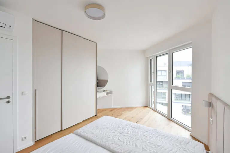 Ramonova, Strašnice - Prague 10 | Rent, Apartment, Three-bedroom (4+kk), 167 m²