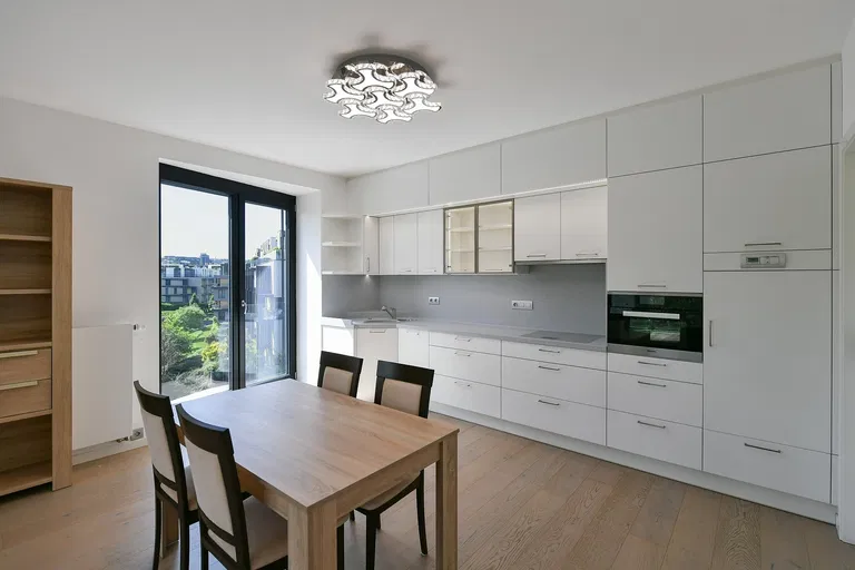 Menclova, Libeň - Prague 8 | Rent, Apartment, Two-bedroom (3+kk), 93 m²