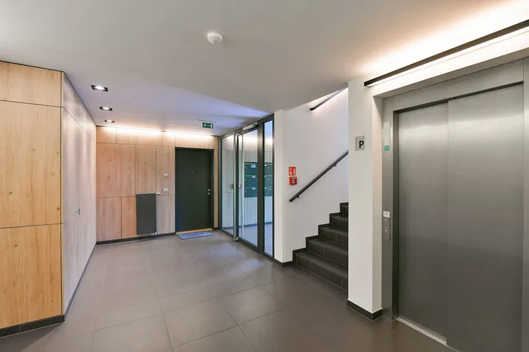 Menclova, Libeň - Prague 8 | Rent, Apartment, Two-bedroom (3+kk), 93 m²