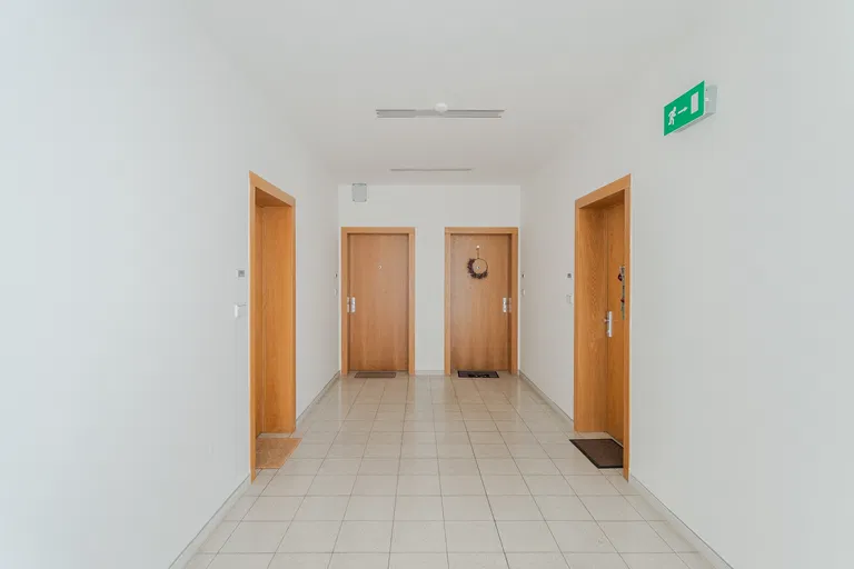 Korunní, Vinohrady - Prague 10 | Rent, Apartment, One-bedroom (2+kk), 93 m²