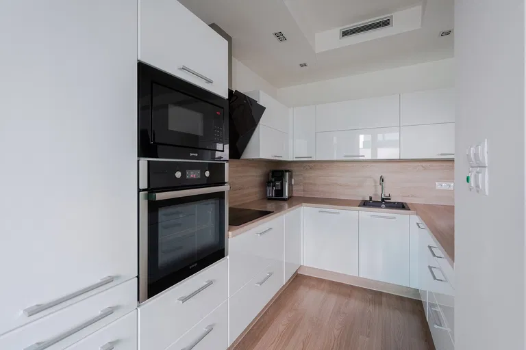 Nepomuckých, Letňany - Praha 9 | Pronájem, Byt, 2+kk, 56 m²