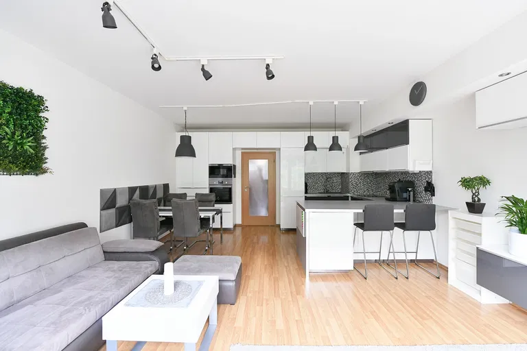 Soukalova, Modřany - Praha 4 | Pronájem, Byt, 3+kk, 77 m²