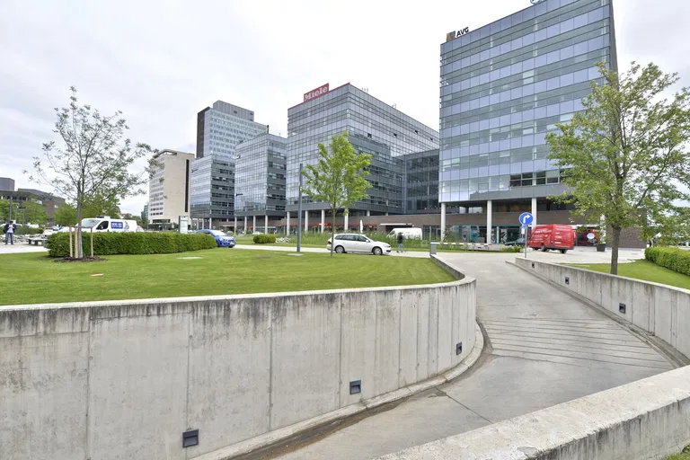 Holandská, Brno - jih - Brno-město | Pronájem, Kancelářské prostory, 1284 m²