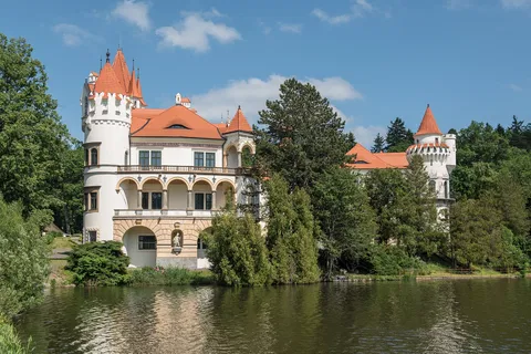 Sale of Chateau Žinkovy Is New Chance for Monument to Blossom