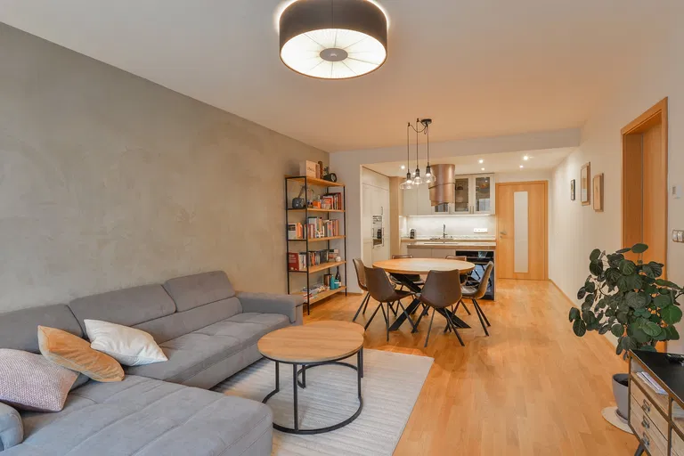 U Nikolajky, Smíchov - Praha 5 | Pronájem, Byt, 4+kk, 122 m²