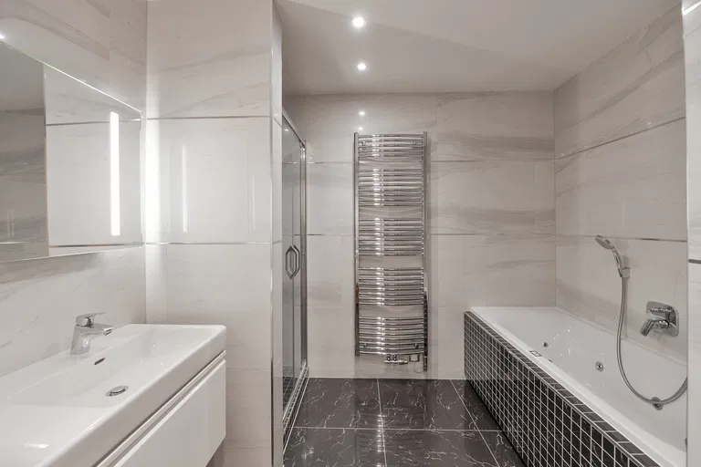 U Nikolajky, Smíchov - Praha 5 | Pronájem, Byt, 4+kk, 122 m²