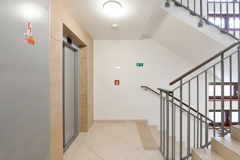 U Nikolajky, Smíchov - Praha 5 | Pronájem, Byt, 4+kk, 122 m²