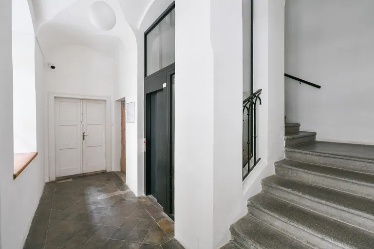 Ostrovní, Nové Město - Prague 1 | Rent, Apartment, One-bedroom (2+kk), 53 m²