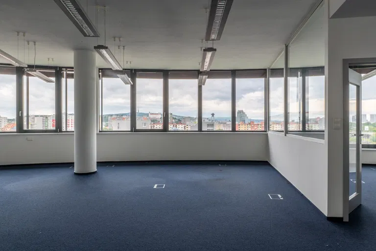 Röntgenova, Petržalka - Bratislava V | Prenájom, Kancelárie, 410 m²