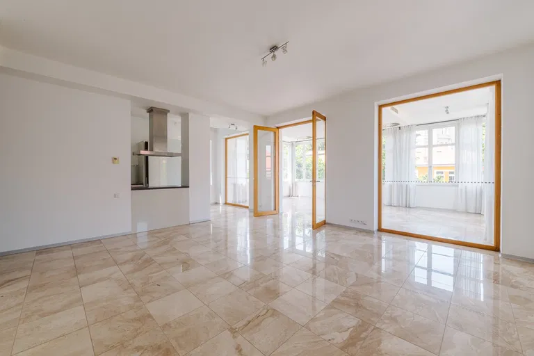 Hlboká cesta, Staré Mesto - Bratislava I | Prenájom, Byt, 3-izbový, 137 m²