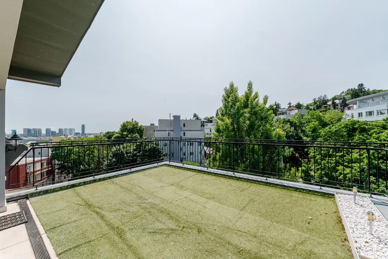 Hlboká cesta, Staré Mesto - Bratislava I | Prenájom, Byt, 5-izbový, 188 m²