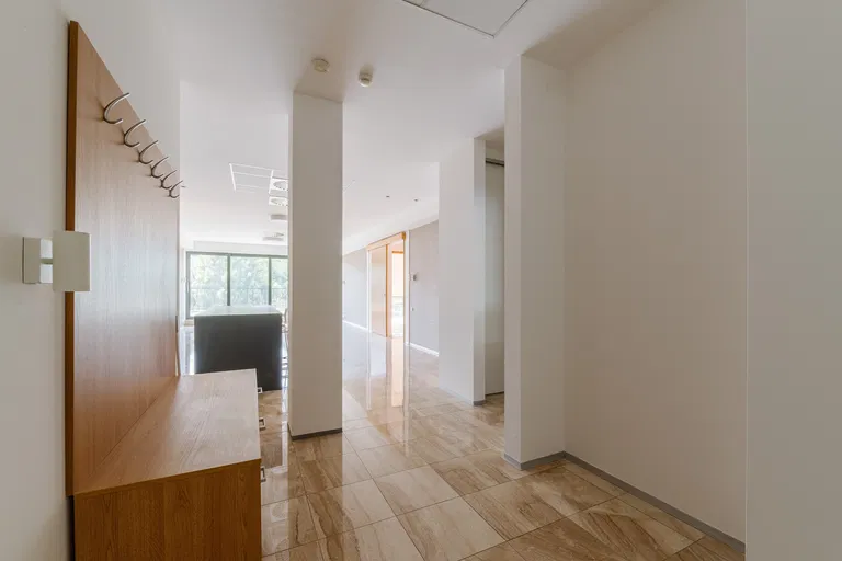 Hlboká cesta, Staré Mesto - Bratislava I | Prenájom, Byt, 5-izbový, 188 m²