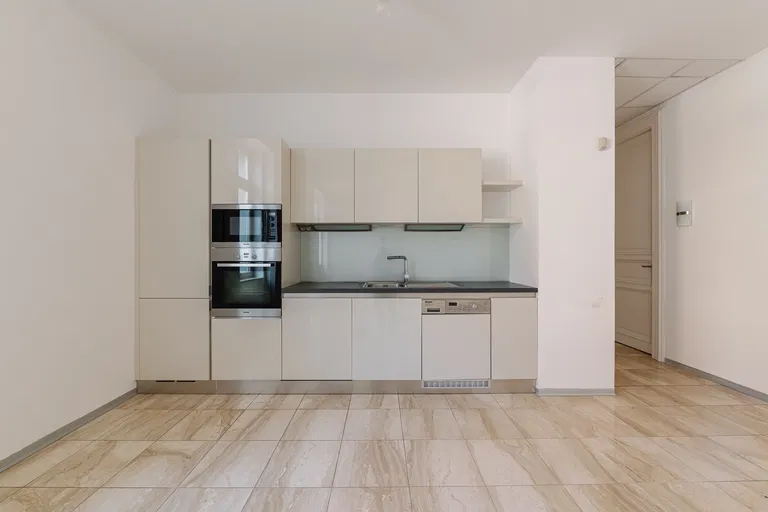 Hlboká cesta, Staré Mesto - Bratislava I | Prenájom, Byt, 2-izbový, 85 m²