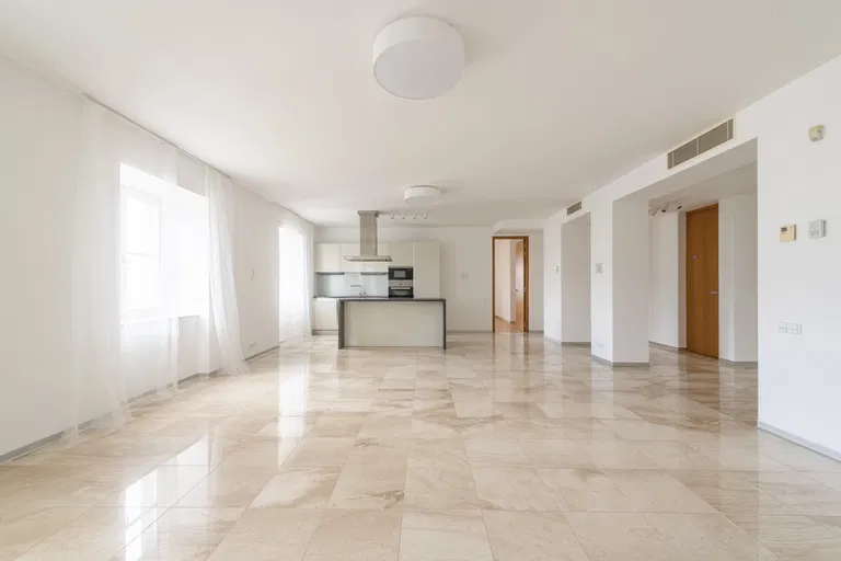 Hlboká cesta, Staré Mesto - Bratislava I | Prenájom, Byt, 3-izbový, 116 m²