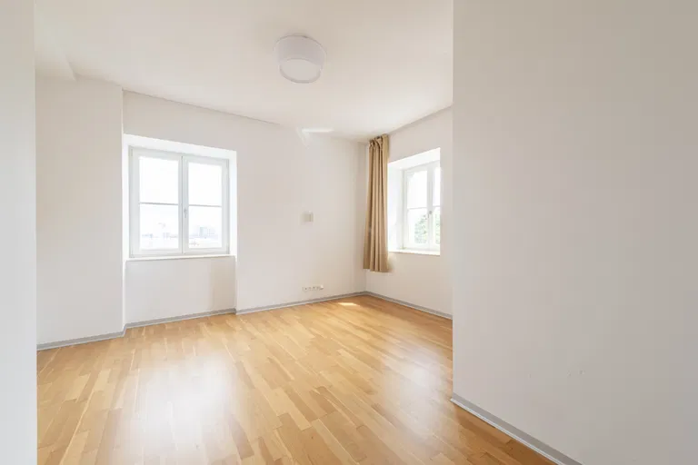 Hlboká cesta, Staré Mesto - Bratislava I | Prenájom, Byt, 3-izbový, 116 m²